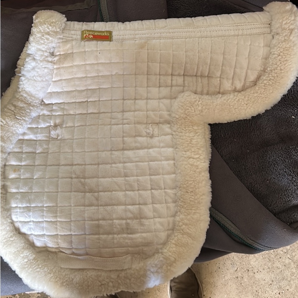 Fleeceworks Hunter Fitted Show Pad